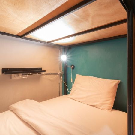 4Share Hostel (Adults Only) Bangkok Esterno foto