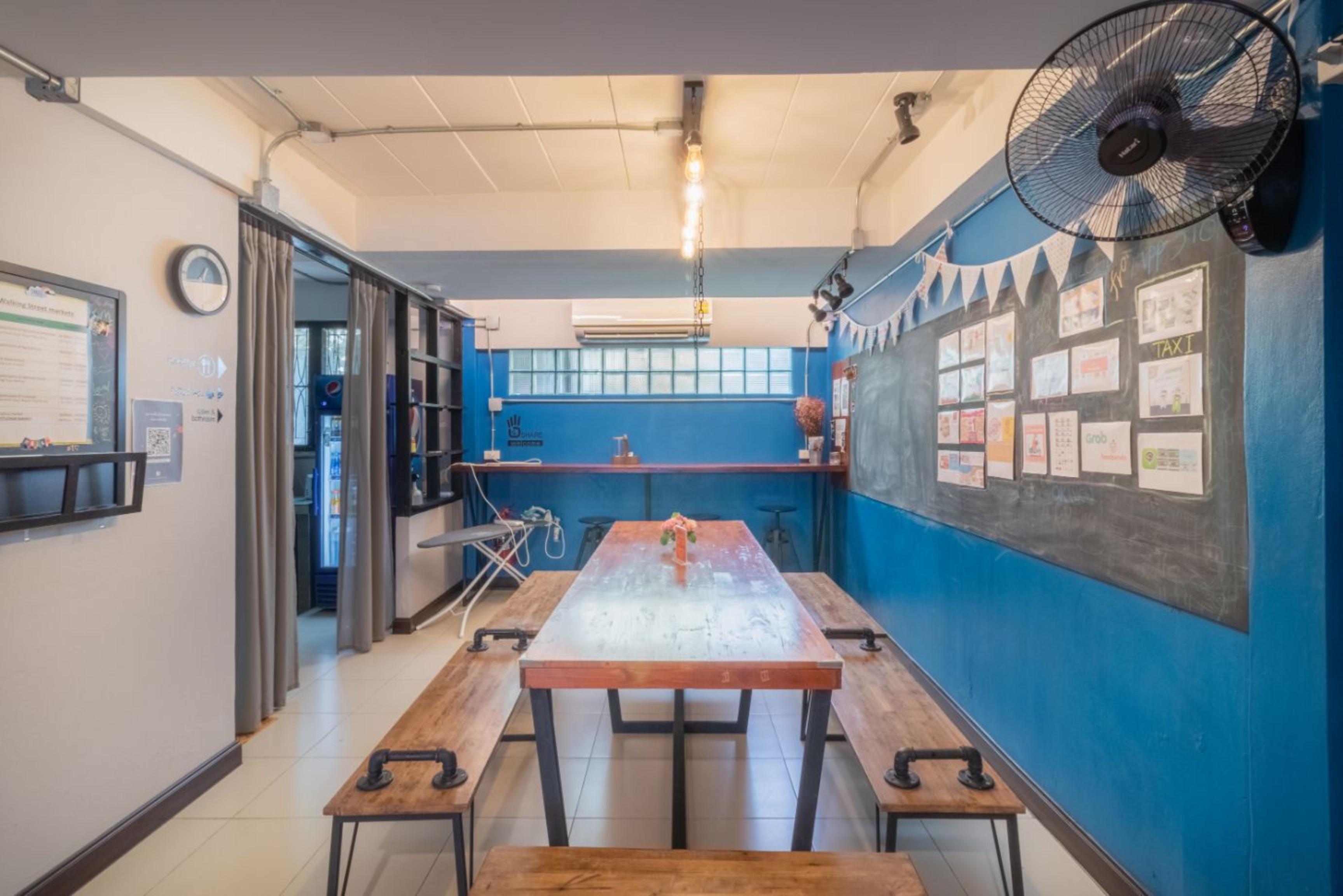 4Share Hostel (Adults Only) Bangkok Esterno foto
